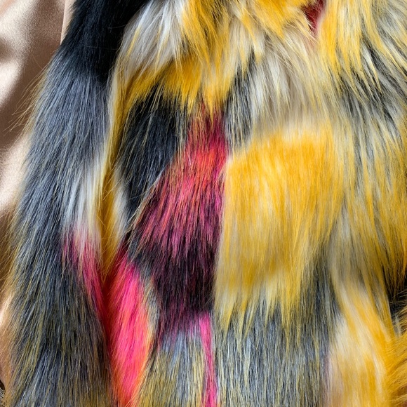 Spirithoods Monarch Crop ♥️ - Picture 10 of 15